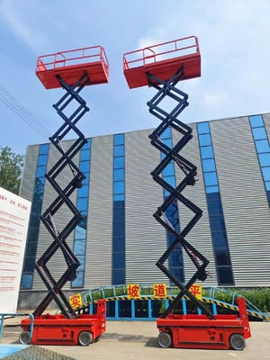 Batteriebetriebene selbstfahrende Erhöhungsarbeitsbühne-Tragfähigkeit 300kg/1000kg